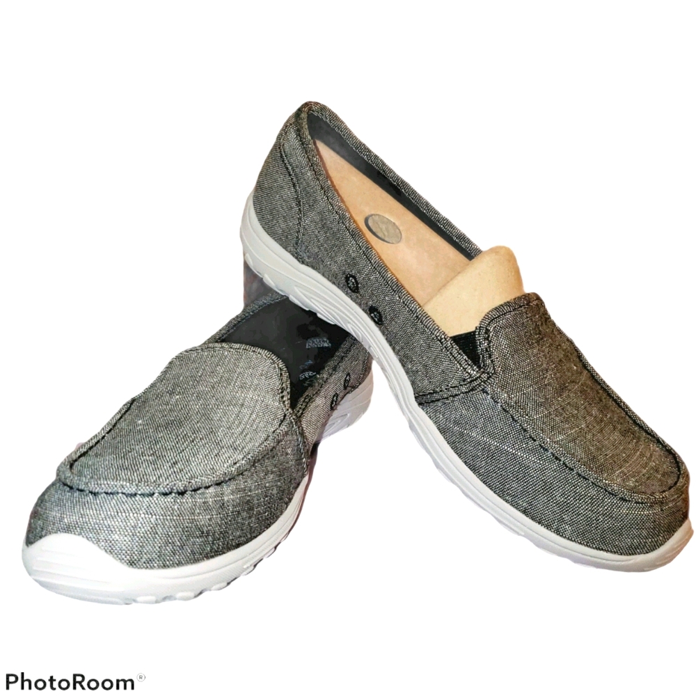 Skechers Women's Reggae Fest Slip Ons
